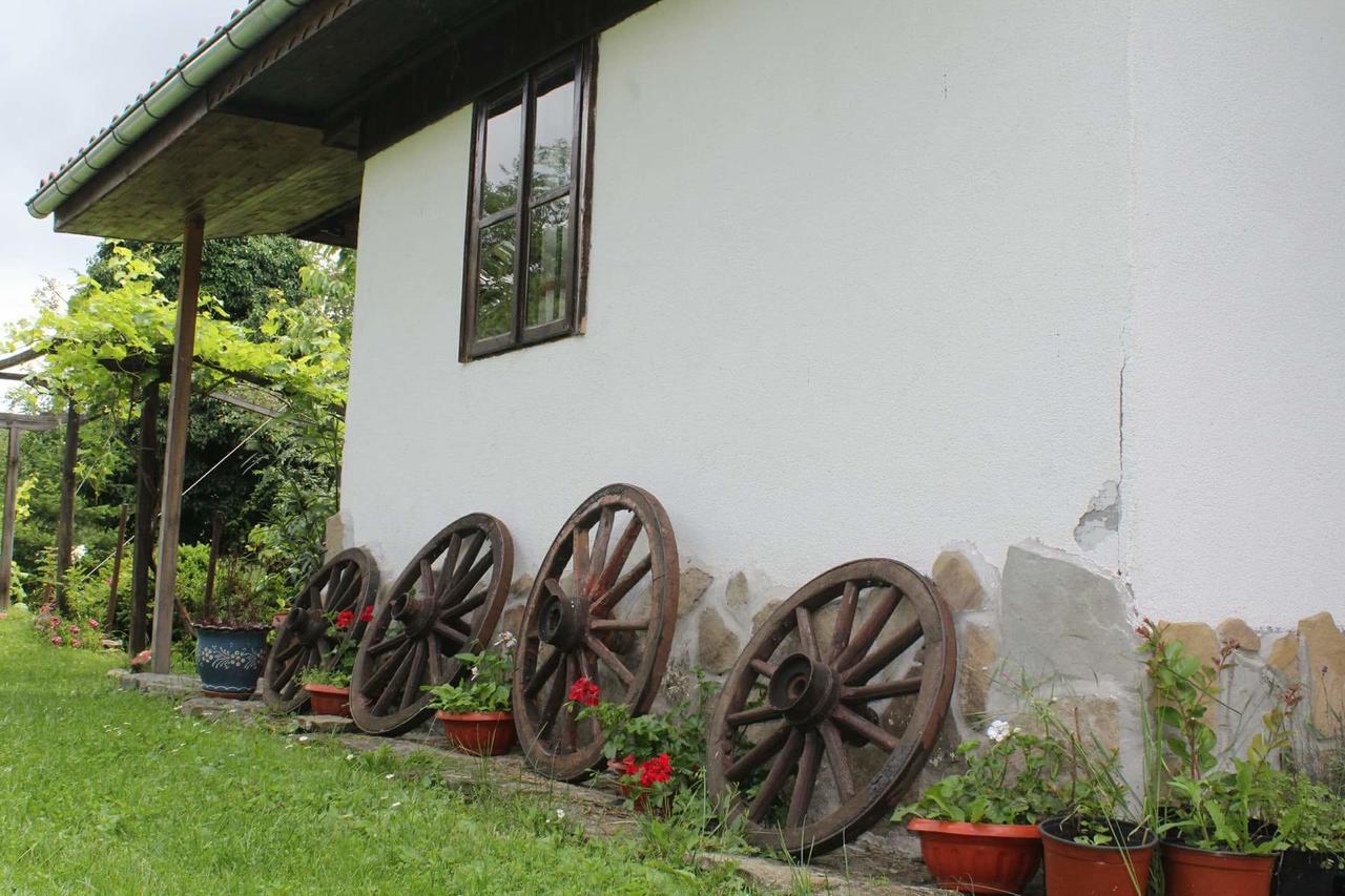 Къща За Гости Ножери Trjawna Exterior foto