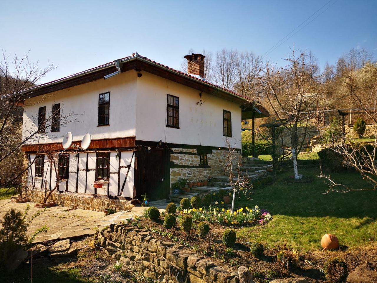 Къща За Гости Ножери Trjawna Exterior foto
